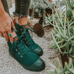Emerald Green High Top Bangs